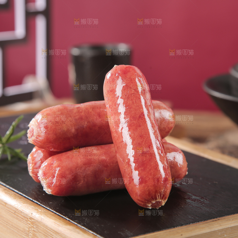 深底上的烤肠
