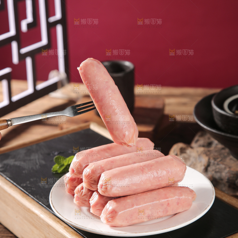 深底上的烤肠