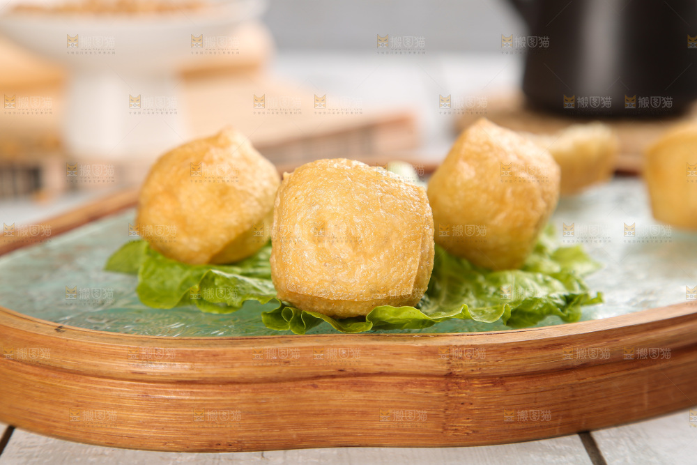 浅底上的油豆泡