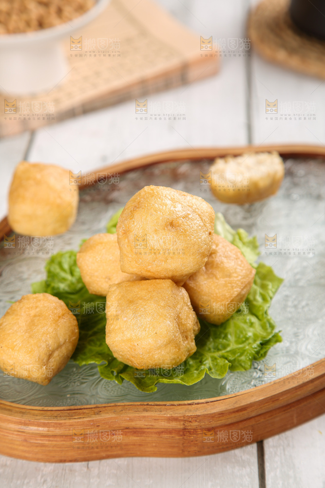 浅底上的油豆泡