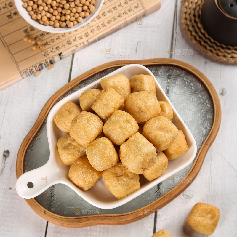 浅底上的油豆泡