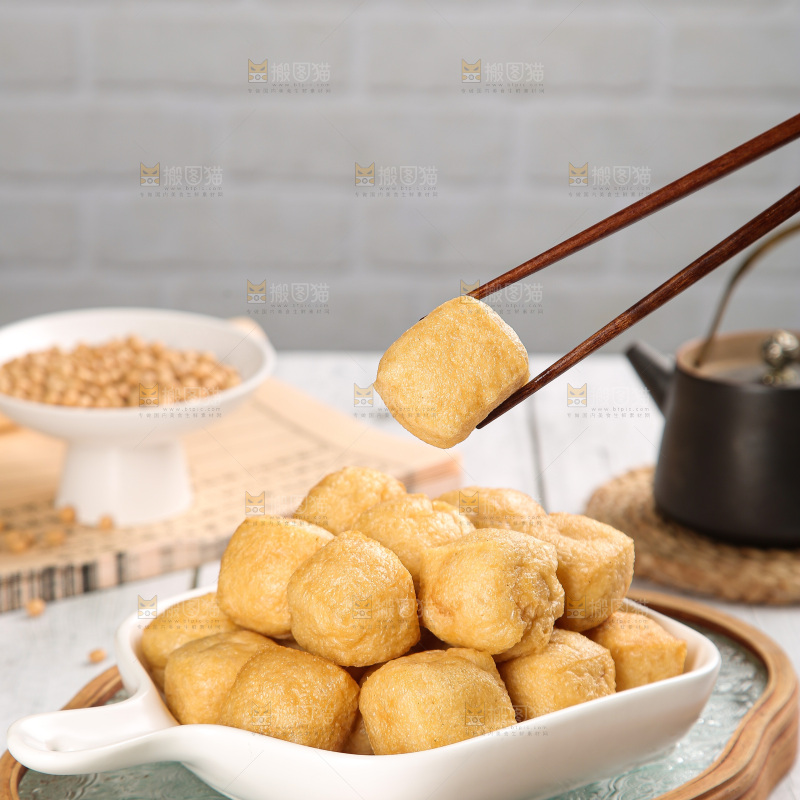 浅底上的油豆泡