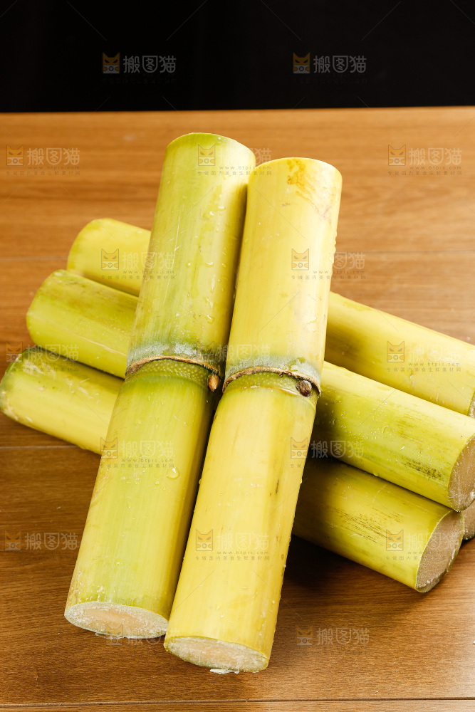 深底上的黄皮甘蔗