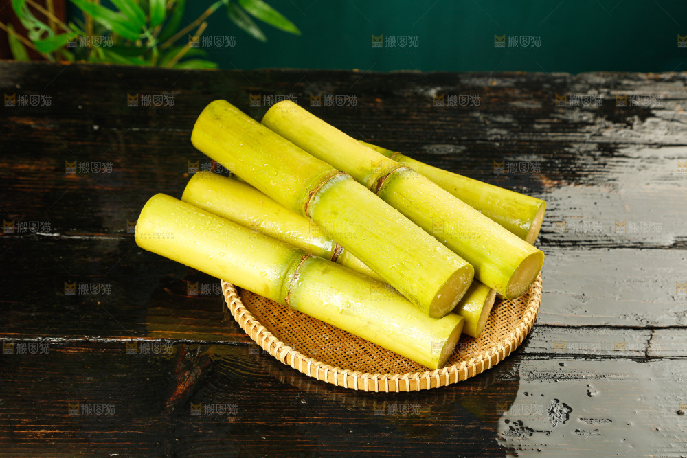 深底上的黄皮甘蔗