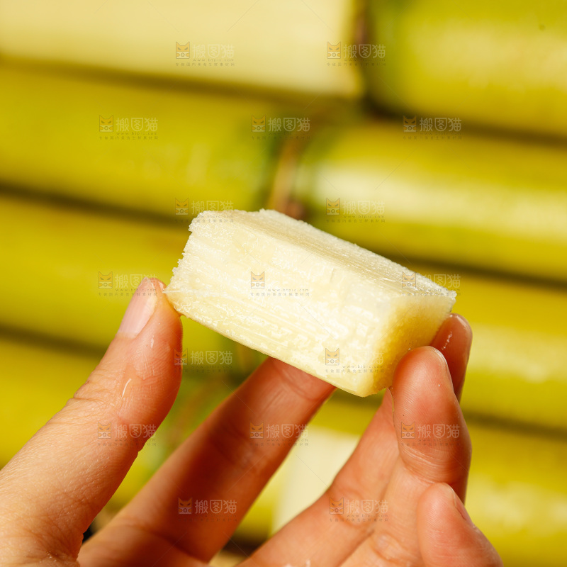 深底上的黄皮甘蔗