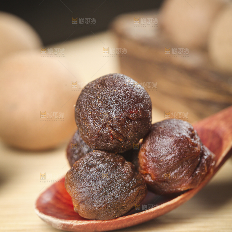 深底上的桂圆干
