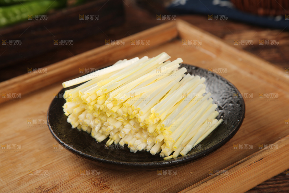 深底上的韭黄