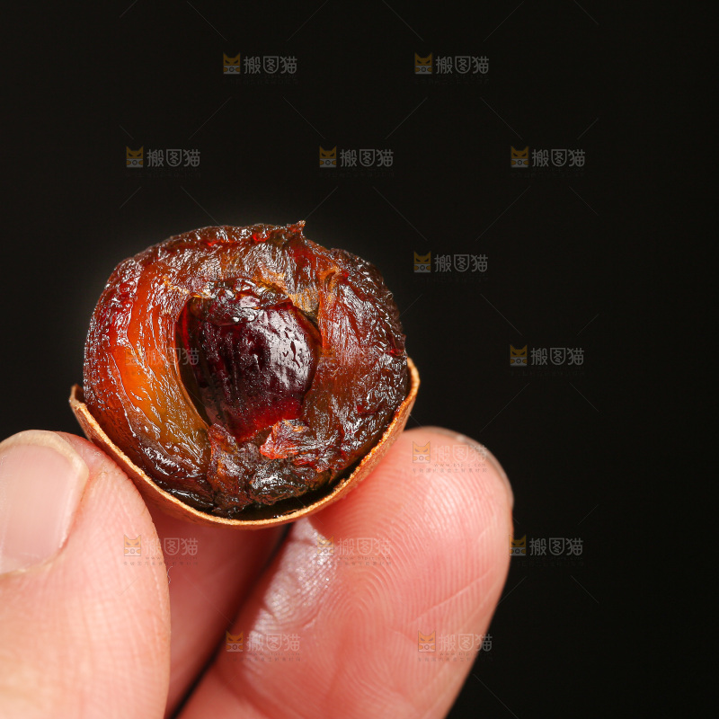 深底上的桂圆干