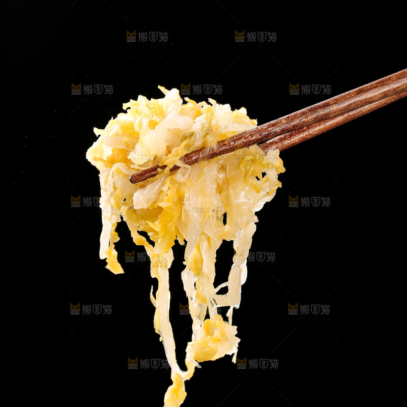 深底上的东北酸菜