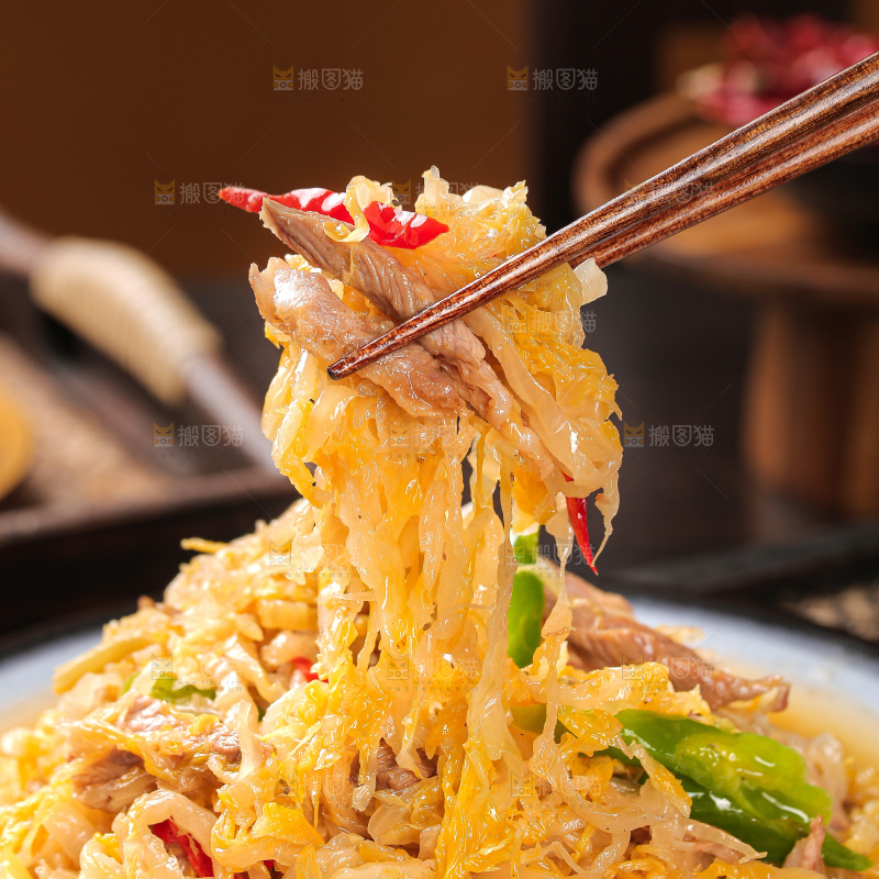 深底上的东北酸菜