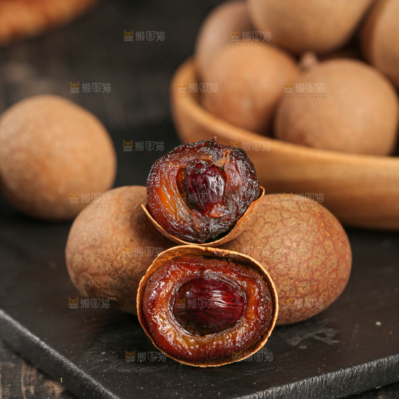 深底上的桂圆干