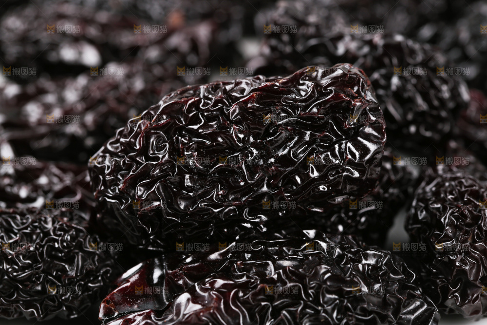 浅底上的黑晶枣