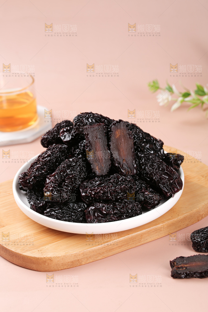 浅底上的黑晶枣