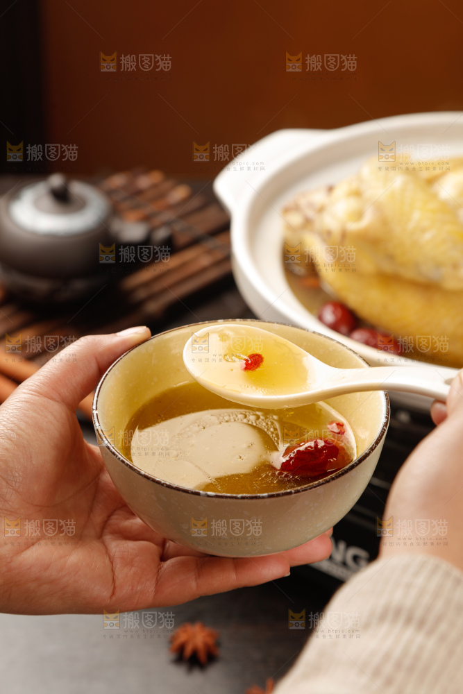 深底上的鸡汤