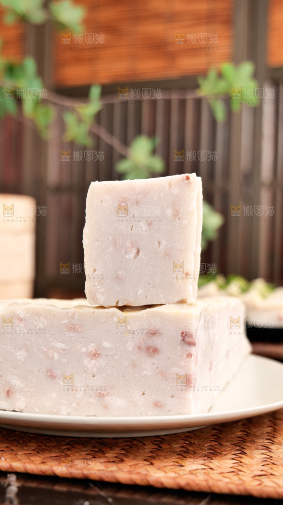 深底上的白果肉糕