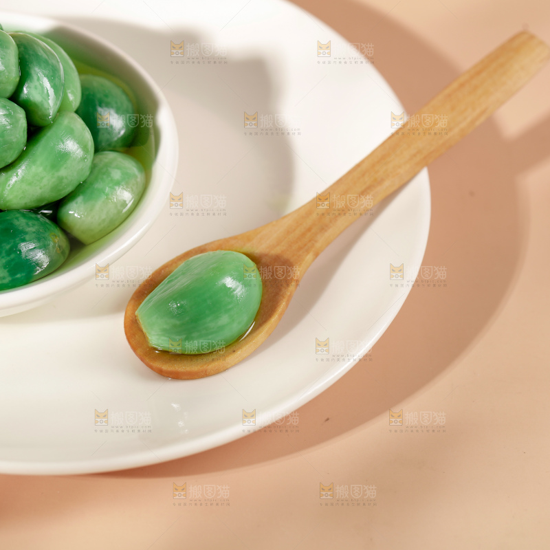 浅底上的腊八蒜