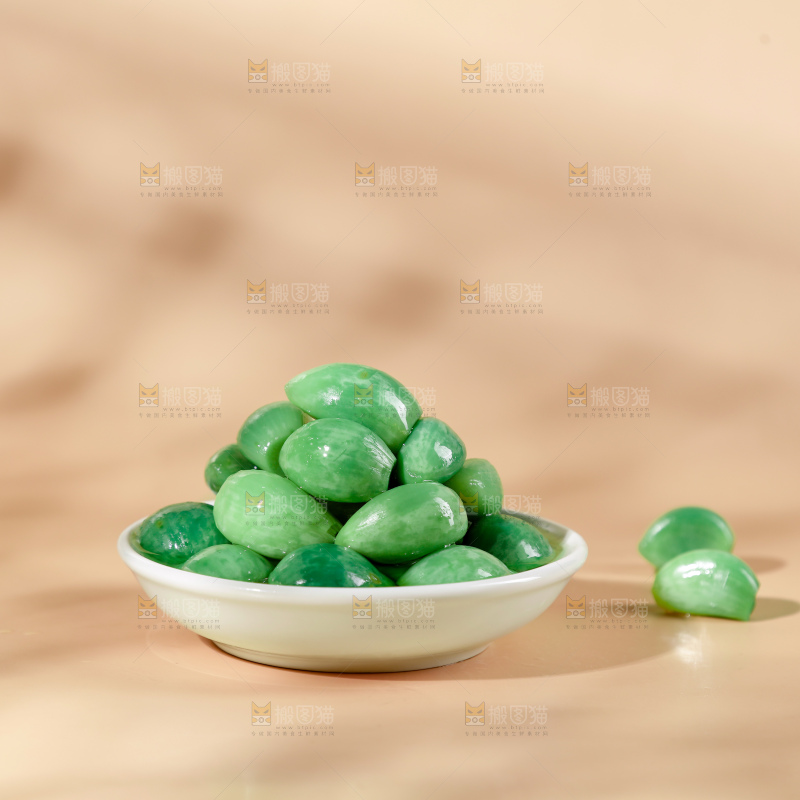 浅底上的腊八蒜