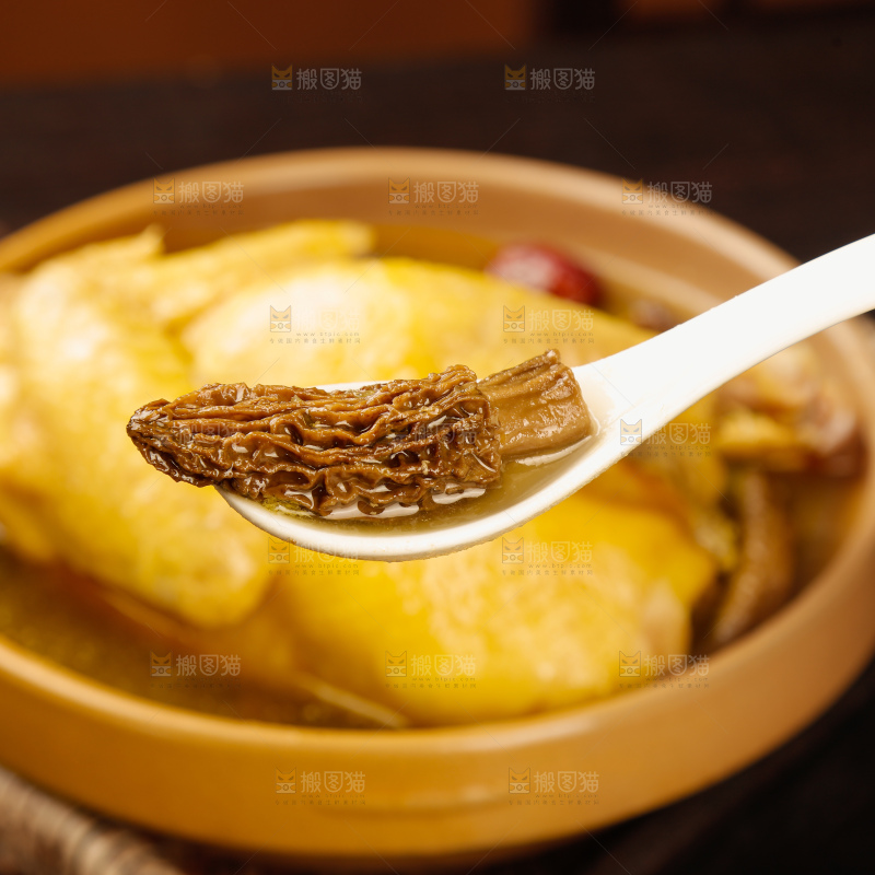 深底上的鸡汤