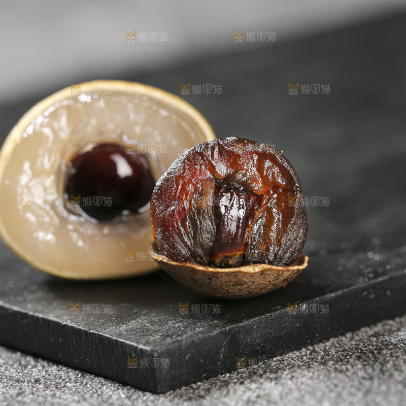深底上的桂圆干