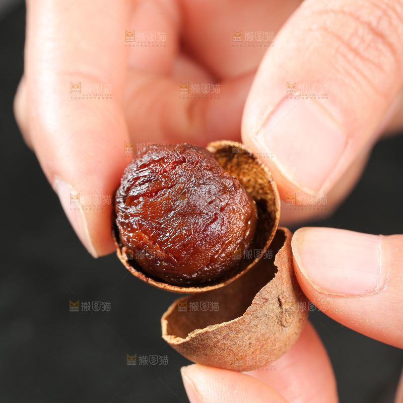 深底上的桂圆干
