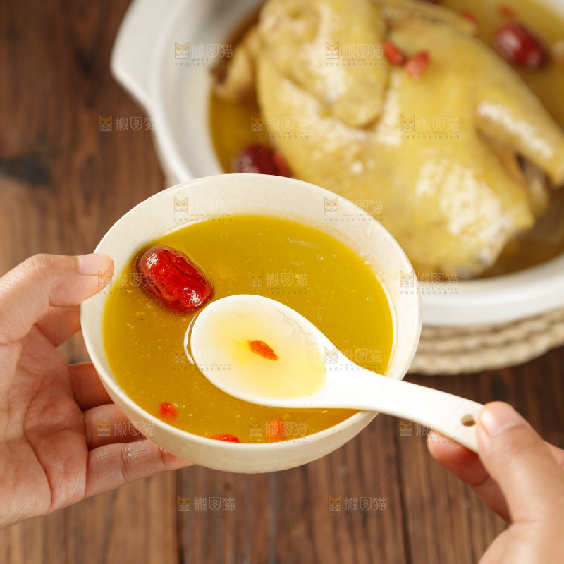 深底上的鸡汤