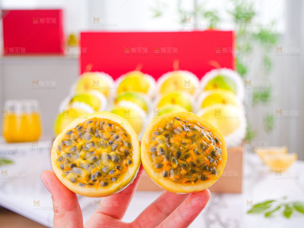 浅底上的花皮百香果