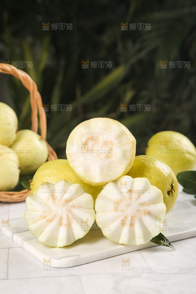 浅底上的白心芭乐