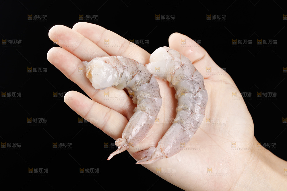 深底上的虾仁