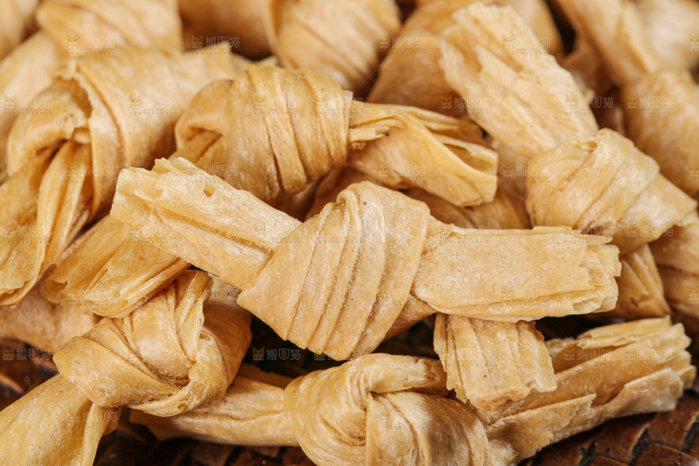 深底上的豆结