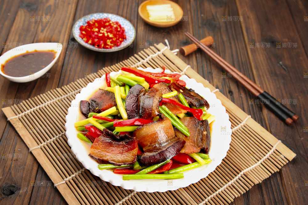 腊肉炒蒜苔
