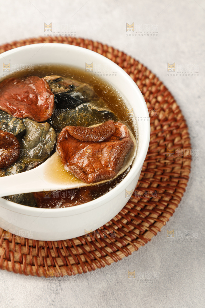 牛肝菌乌鸡汤