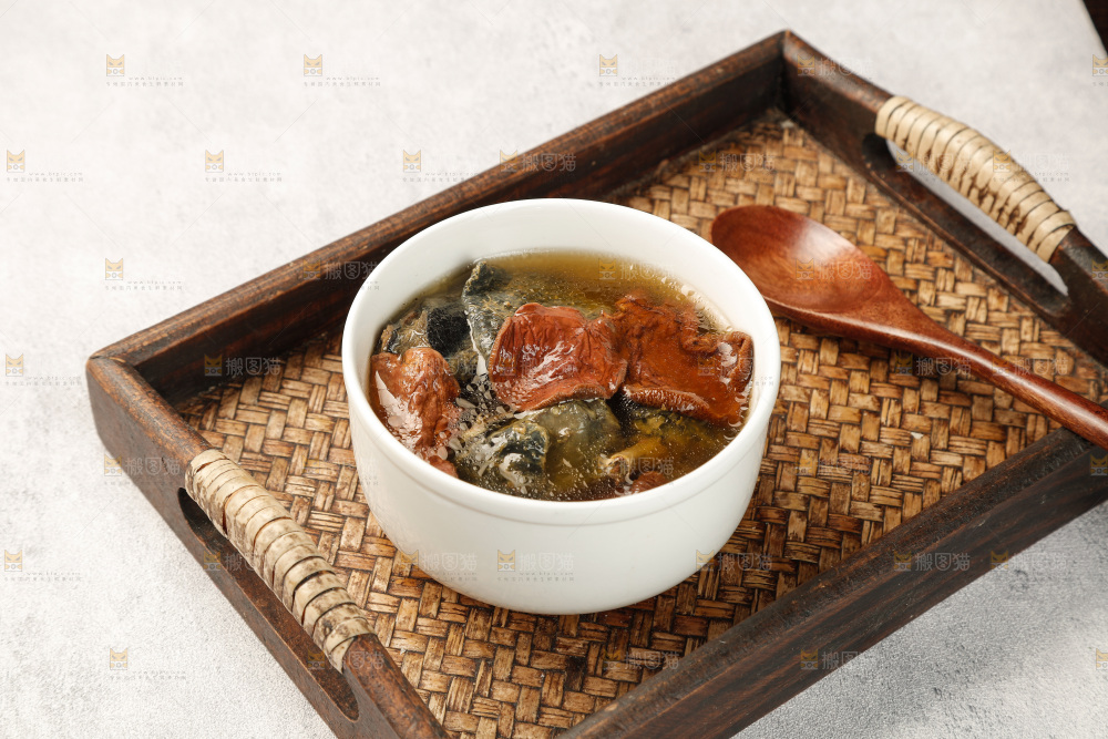 牛肝菌乌鸡汤