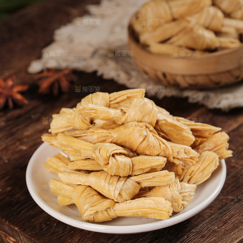 深底上的豆结