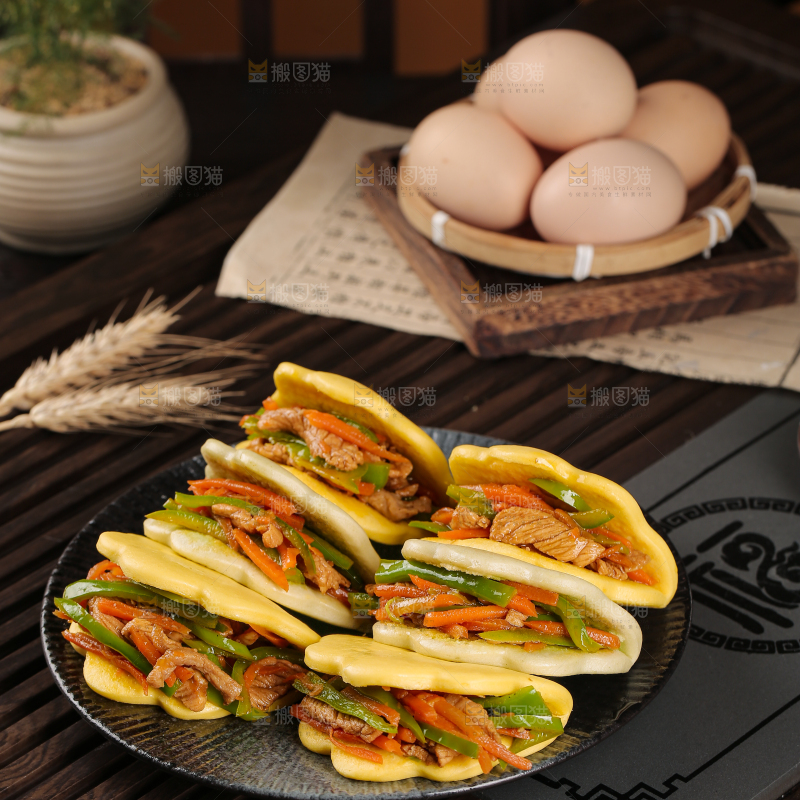 荷叶饼夹肉丝