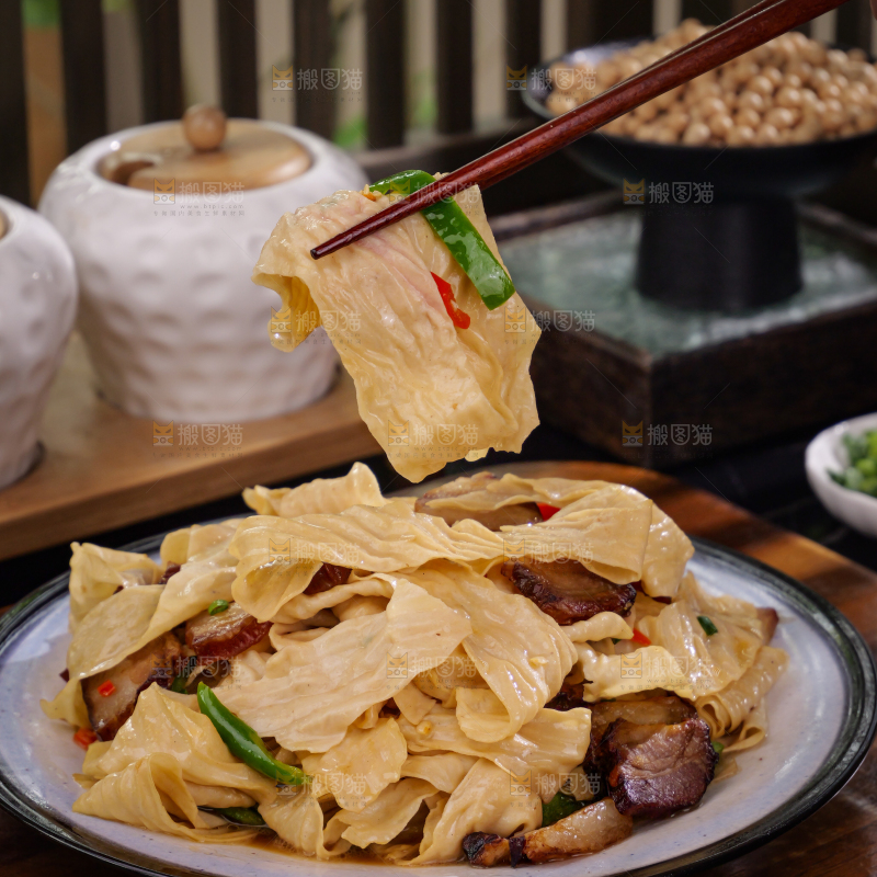 豆皮炒腊肉