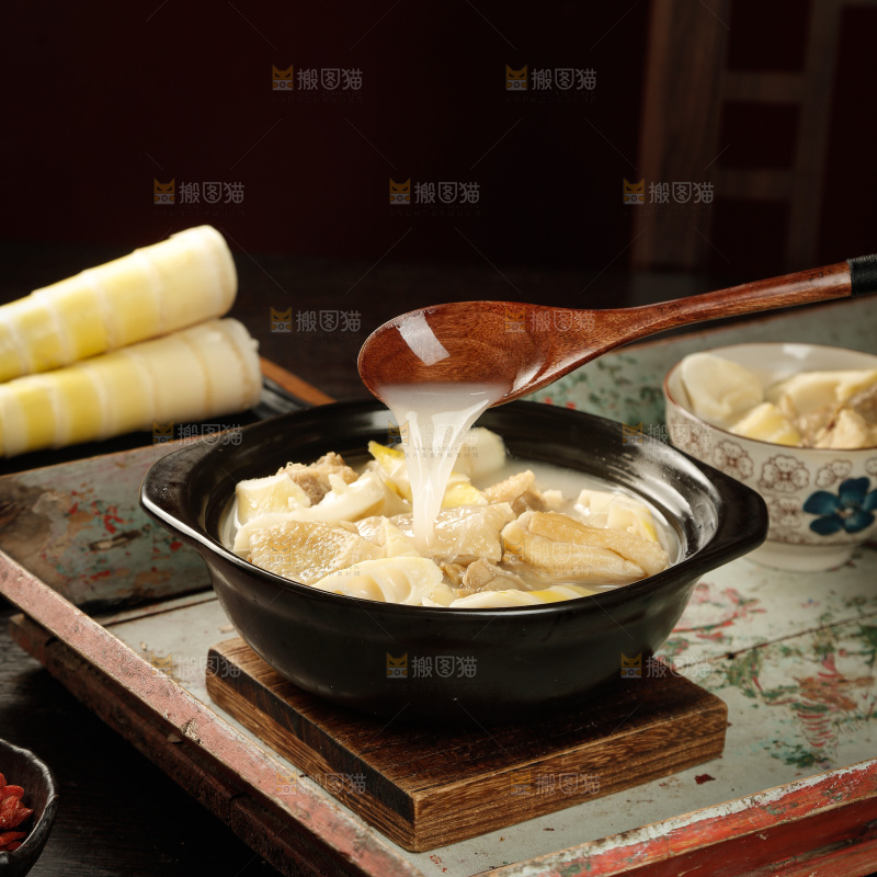 春笋鸡汤