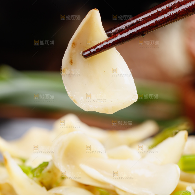 芹菜炒百合