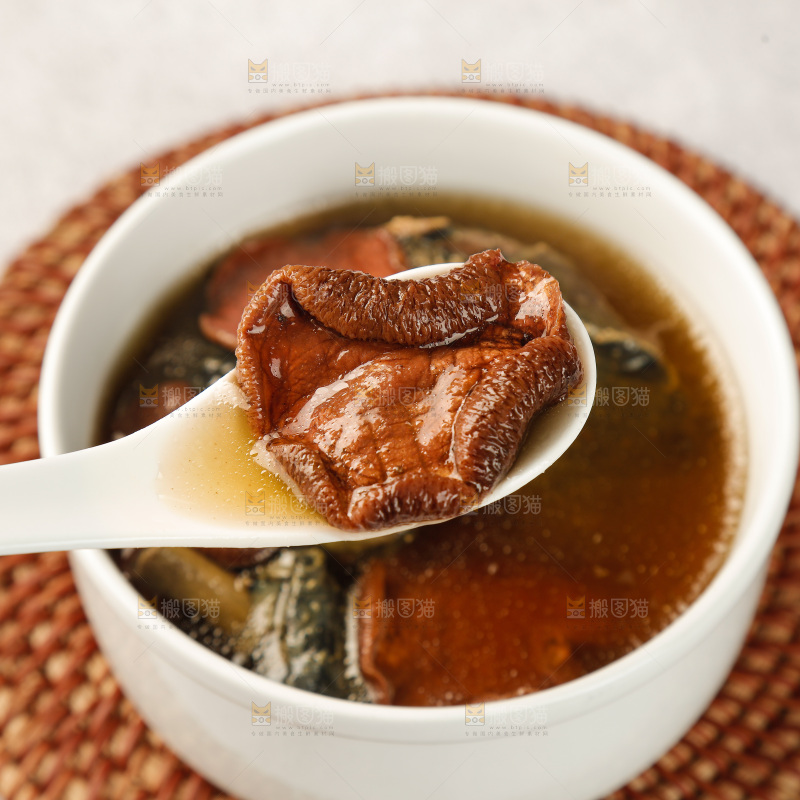 牛肝菌乌鸡汤