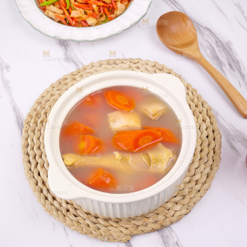 胡萝卜炖鸡