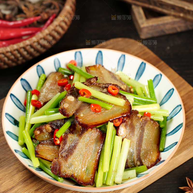 腊肉炒蒜苔