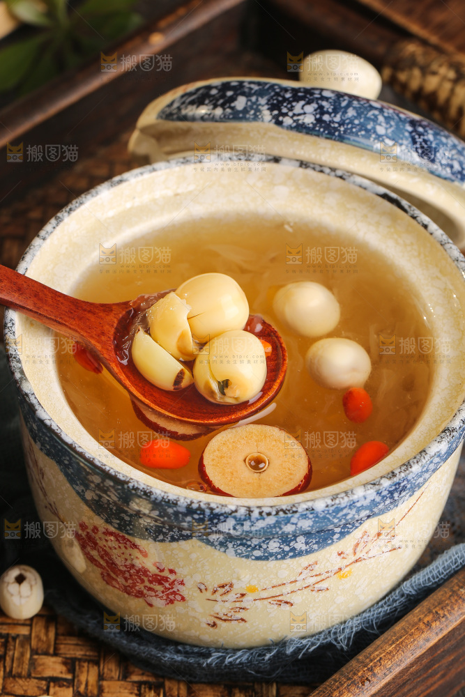 莲子银耳汤