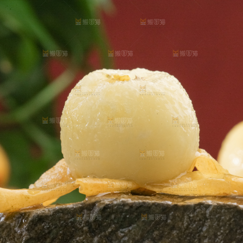 白玉枇杷