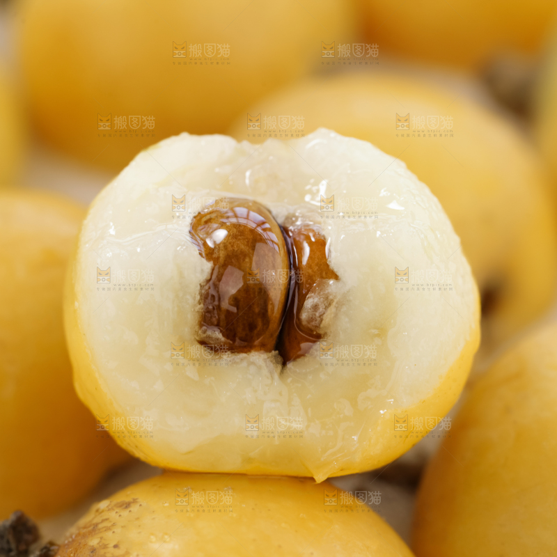 白玉枇杷