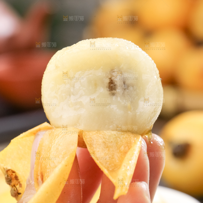 白玉枇杷