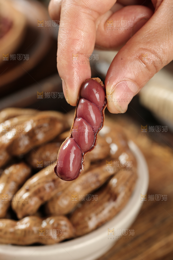 卤花生
