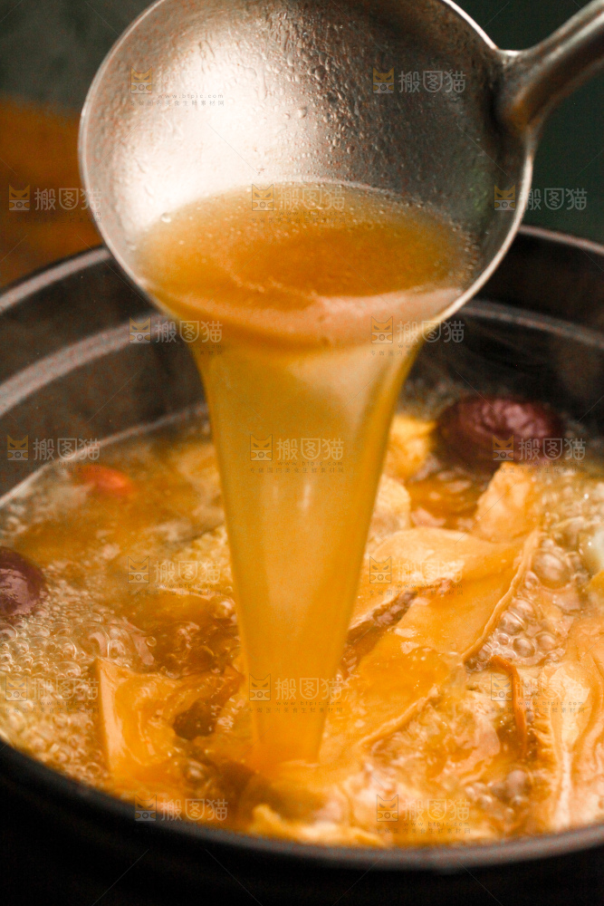 白松茸鸡汤
