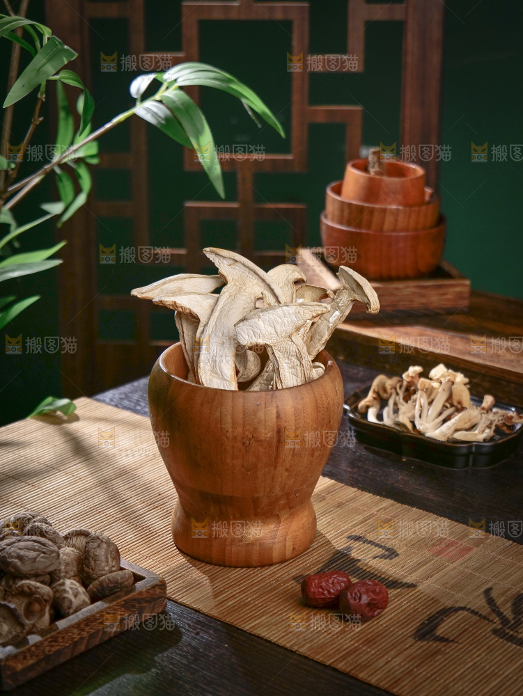 白松茸鸡汤