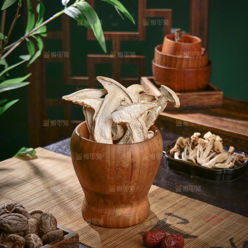 白松茸鸡汤