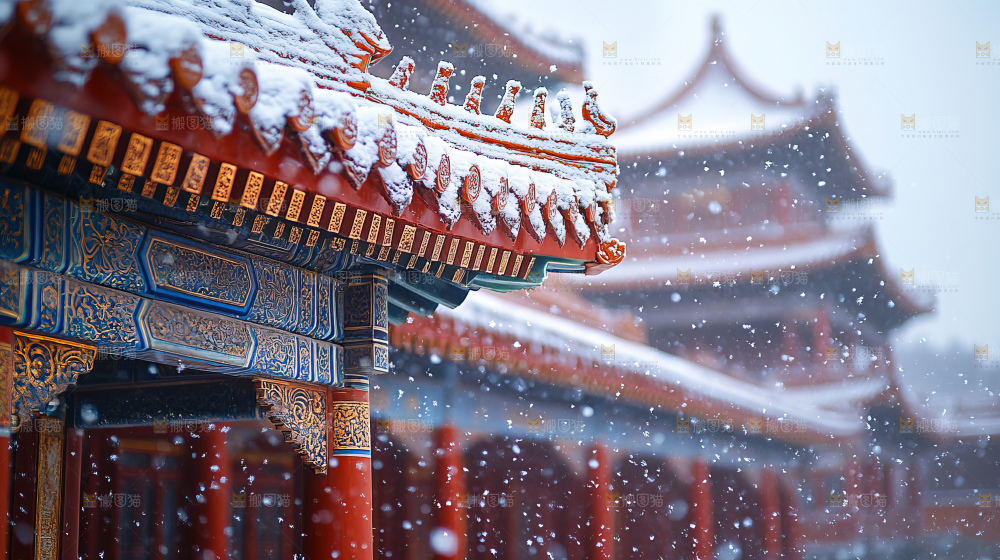 宫殿冬季飘雪新年传统建筑红墙