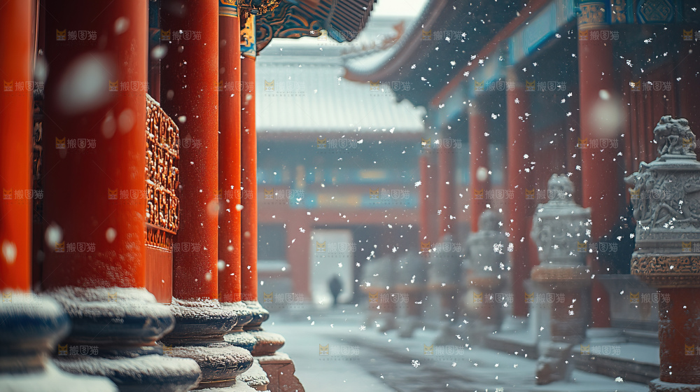 宫殿冬季飘雪新年传统建筑红墙